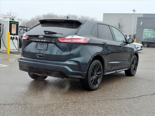 used 2024 Ford Edge car, priced at $32,100