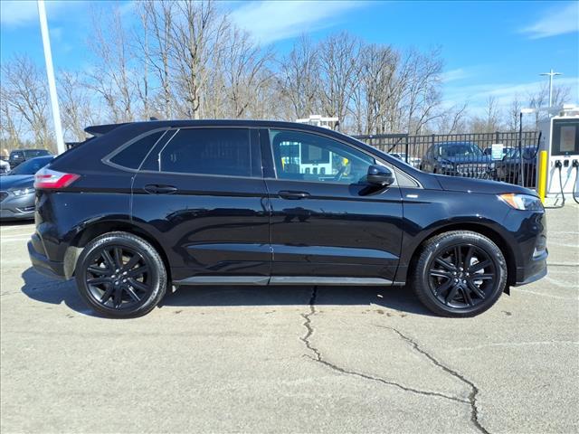 used 2024 Ford Edge car, priced at $30,740