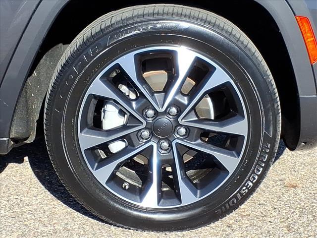 used 2022 Jeep Grand Cherokee car, priced at $29,900