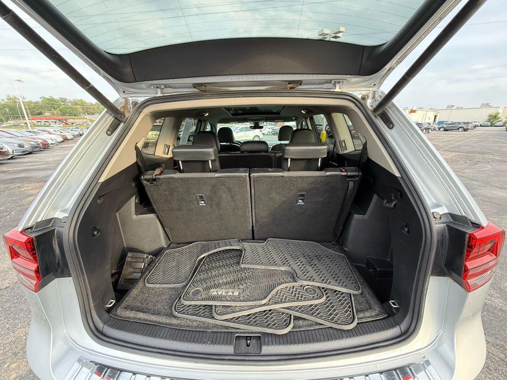 used 2019 Volkswagen Atlas car, priced at $21,999
