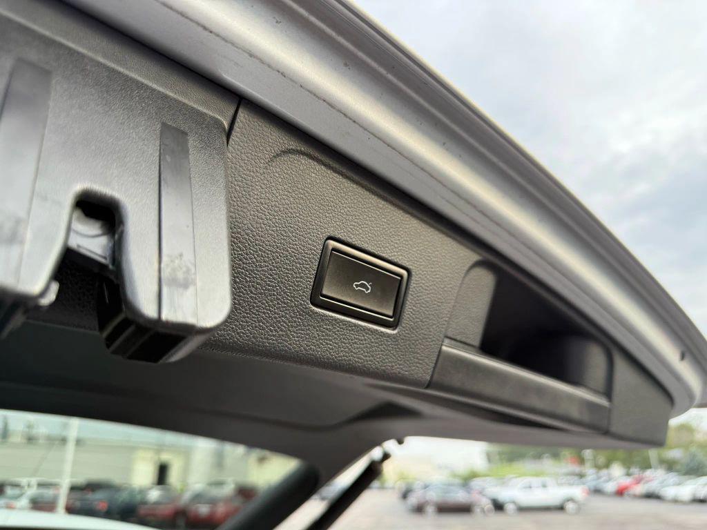 used 2019 Volkswagen Atlas car, priced at $21,999