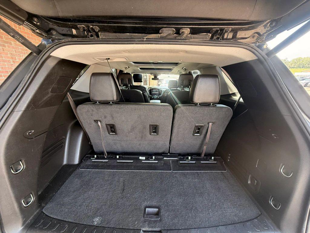 used 2018 Chevrolet Traverse car, priced at $9,999