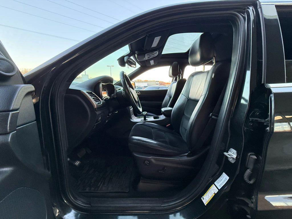 used 2015 Jeep Grand Cherokee car, priced at $15,999