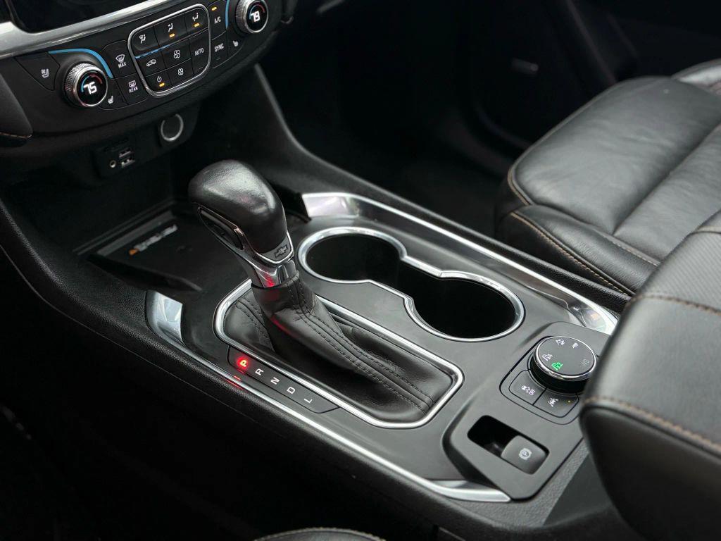 used 2021 Chevrolet Traverse car, priced at $24,999