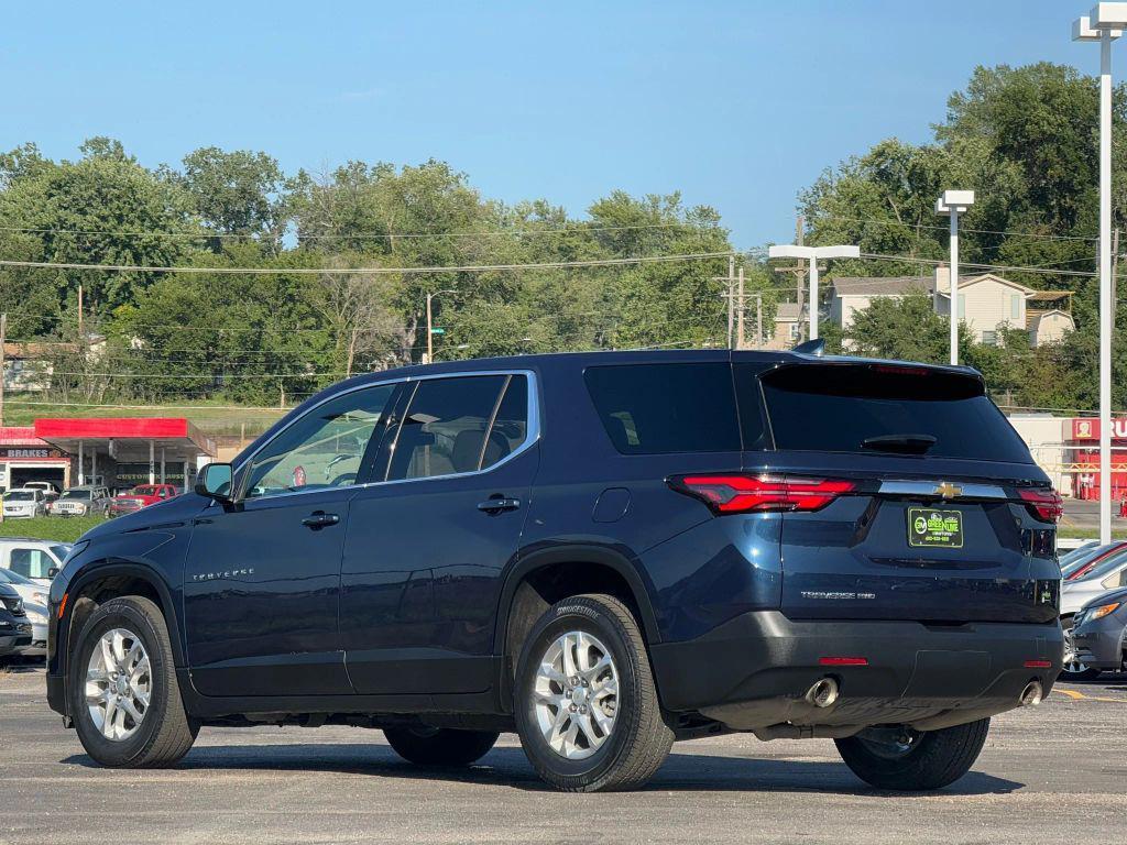 used 2022 Chevrolet Traverse car, priced at $23,999