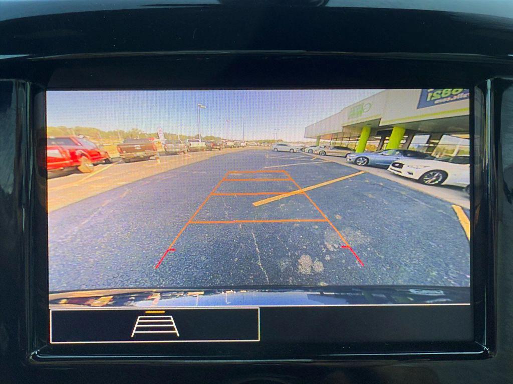 used 2022 Chevrolet Traverse car, priced at $23,999