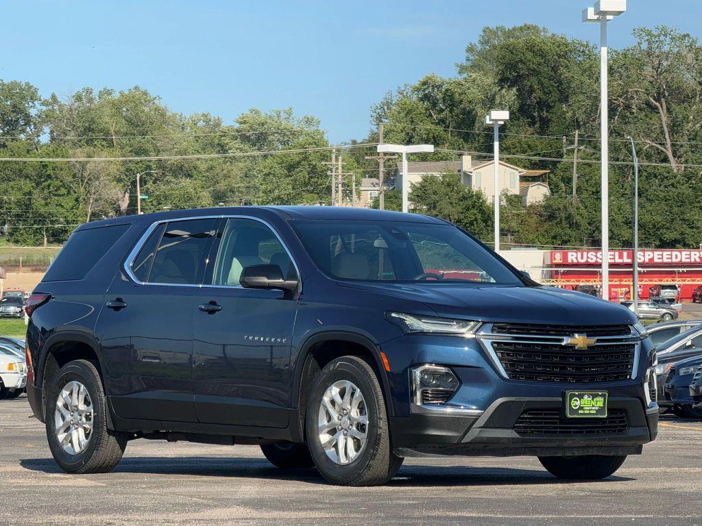 used 2022 Chevrolet Traverse car, priced at $23,999