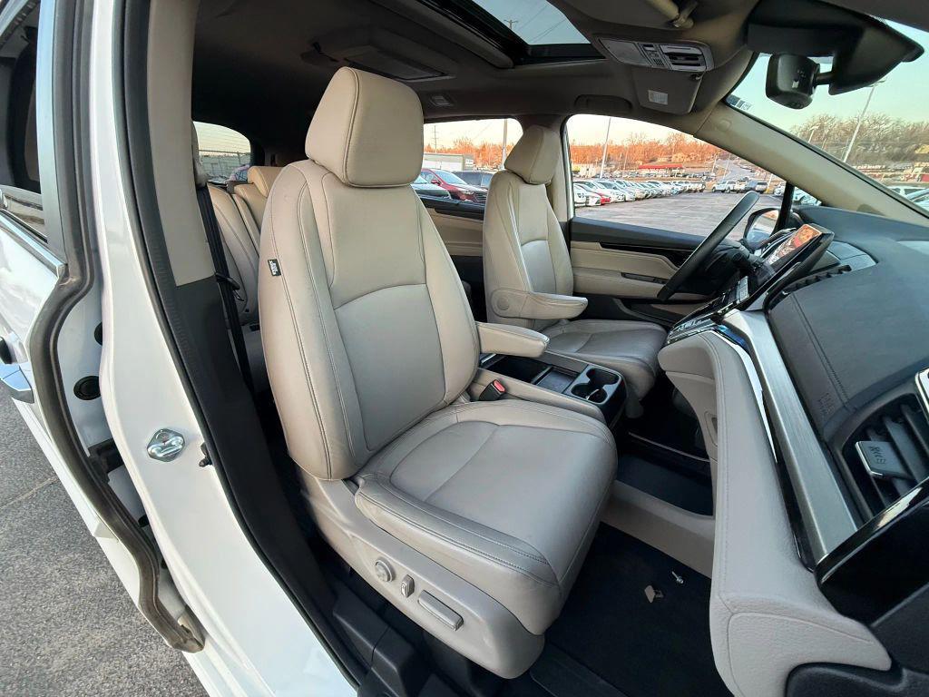 used 2023 Honda Odyssey car, priced at $34,999
