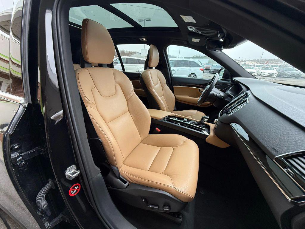 used 2018 Volvo XC90 car, priced at $21,999