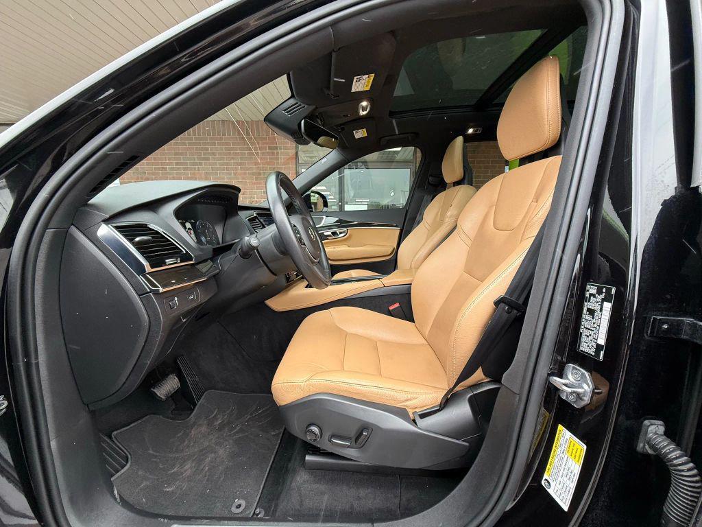 used 2018 Volvo XC90 car, priced at $21,999
