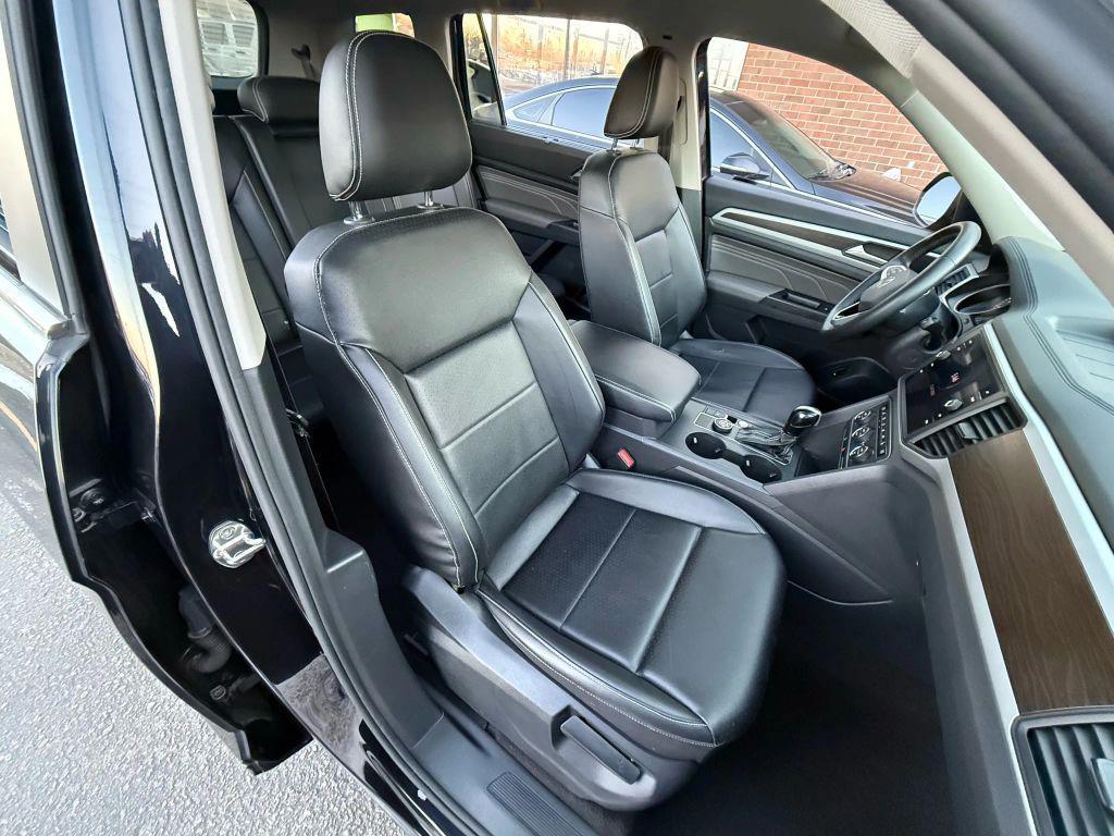 used 2021 Volkswagen Atlas car, priced at $20,999