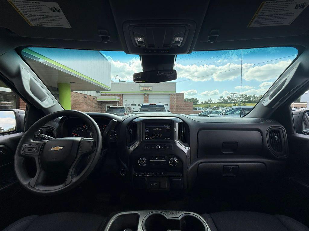 used 2022 Chevrolet Silverado 1500 car, priced at $30,999