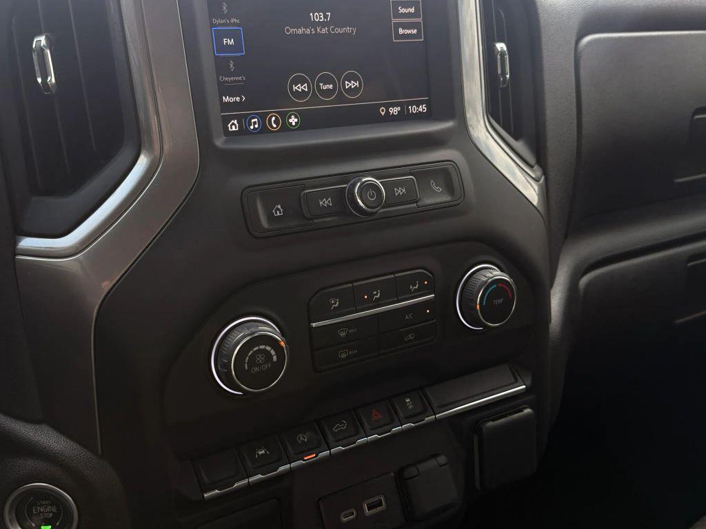 used 2022 Chevrolet Silverado 1500 car, priced at $30,999
