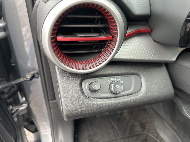 used 2024 Chevrolet Trax car, priced at $18,989