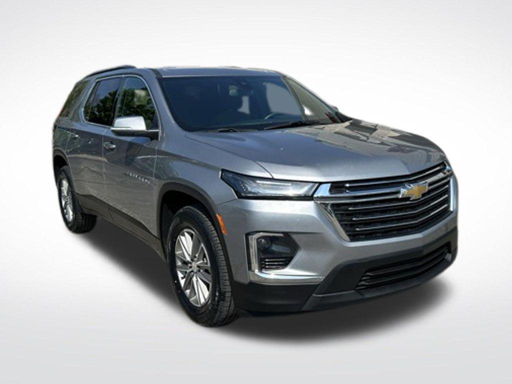 used 2023 Chevrolet Traverse car, priced at $28,859
