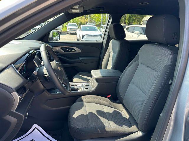 used 2023 Chevrolet Traverse car, priced at $28,859
