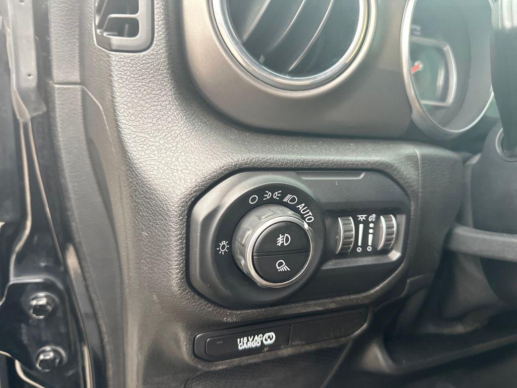 used 2020 Jeep Gladiator car, priced at $25,412