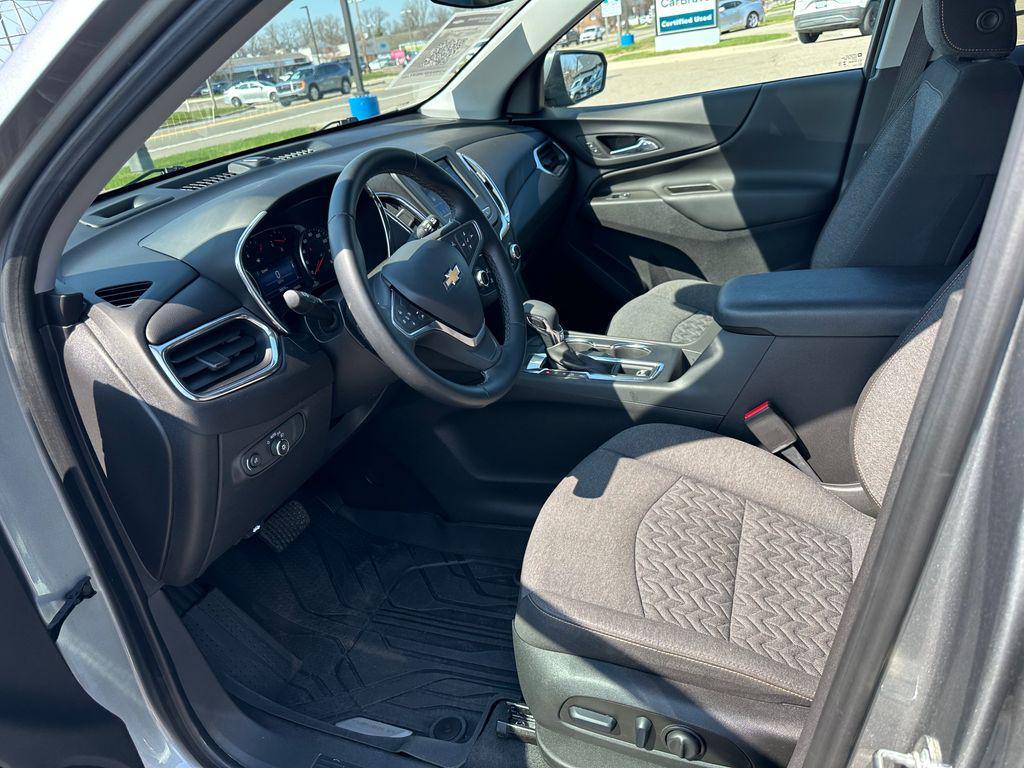 used 2023 Chevrolet Equinox car, priced at $21,987
