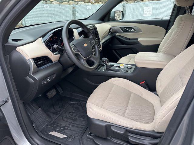 used 2024 Chevrolet Traverse car, priced at $30,972