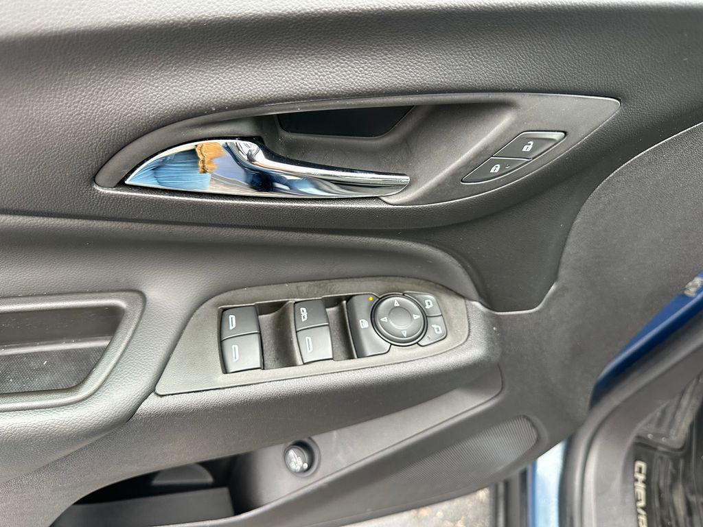used 2024 Chevrolet Equinox car, priced at $22,079