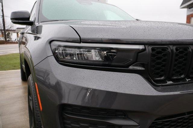 used 2024 Jeep Grand Cherokee car, priced at $33,900
