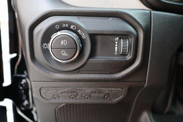 new 2025 Jeep Gladiator car, priced at $45,150