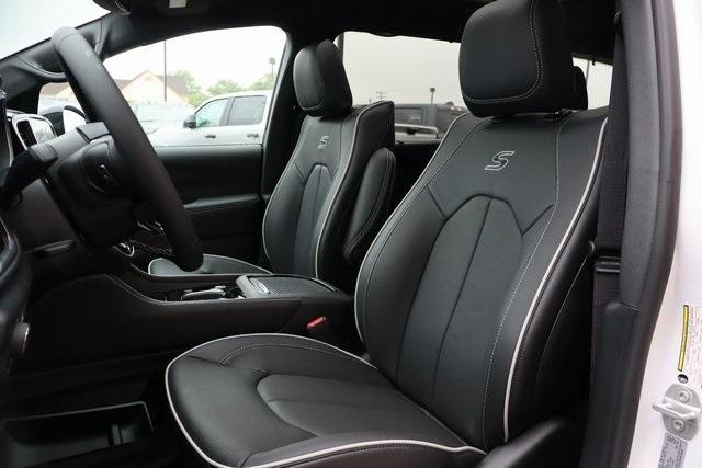 new 2026 Chrysler Pacifica car, priced at $53,838