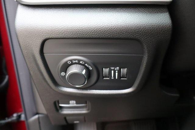 new 2025 Jeep Grand Cherokee car, priced at $43,302