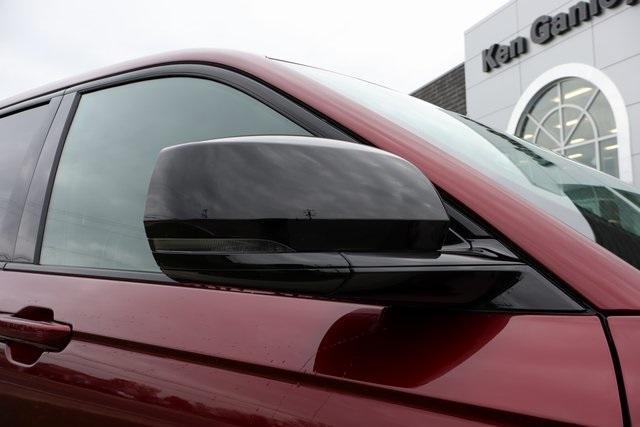 new 2025 Jeep Grand Cherokee car, priced at $43,302