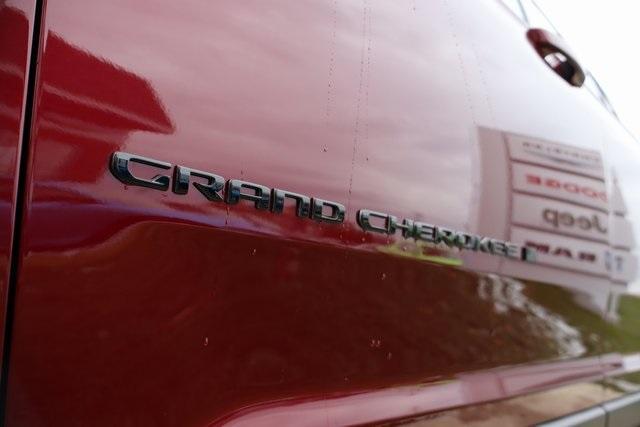 new 2025 Jeep Grand Cherokee car, priced at $43,302