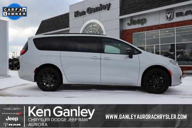 used 2024 Chrysler Pacifica car, priced at $39,900