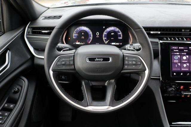 new 2025 Jeep Grand Cherokee car, priced at $43,962