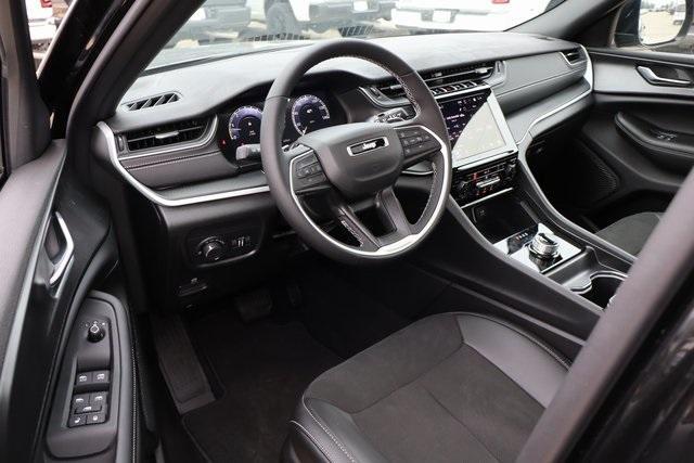 new 2025 Jeep Grand Cherokee car, priced at $43,962