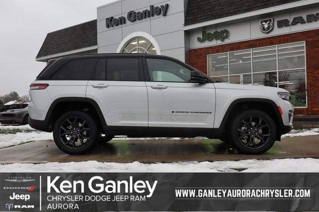 new 2025 Jeep Grand Cherokee car, priced at $49,536
