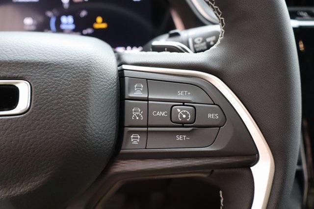 new 2025 Jeep Grand Cherokee car, priced at $42,302