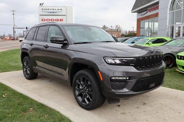 new 2025 Jeep Grand Cherokee car, priced at $49,942