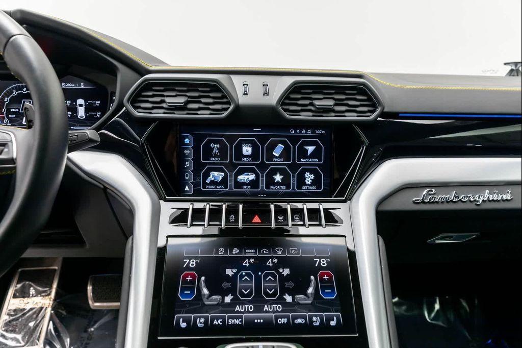 used 2022 Lamborghini Urus car, priced at $223,425