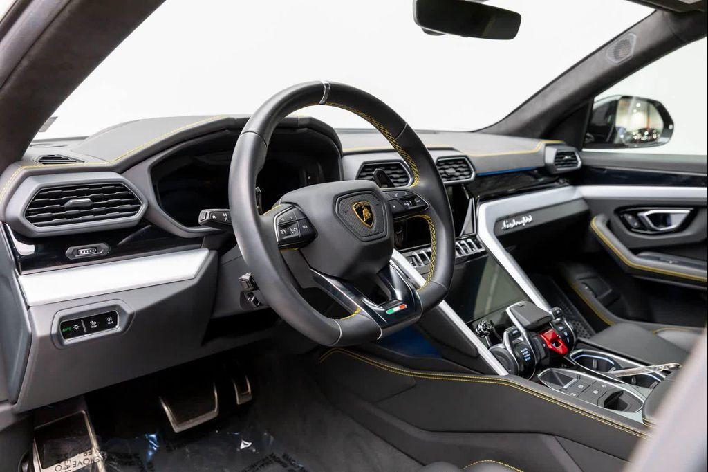 used 2022 Lamborghini Urus car, priced at $224,895