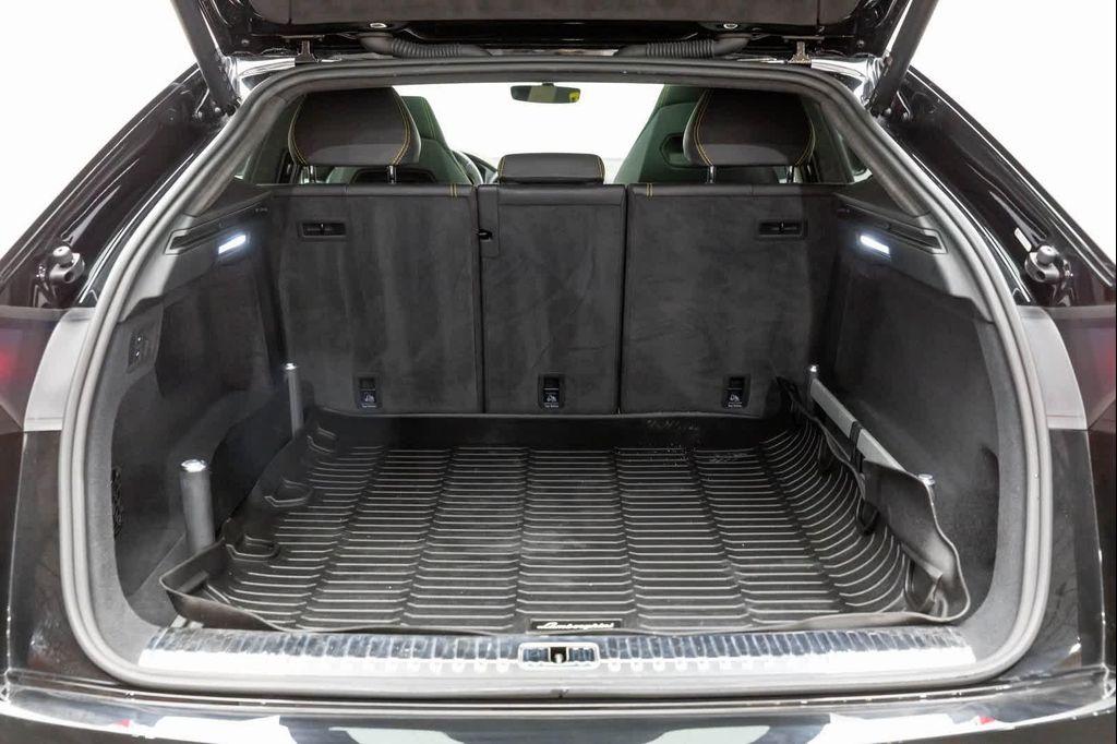 used 2022 Lamborghini Urus car, priced at $223,425