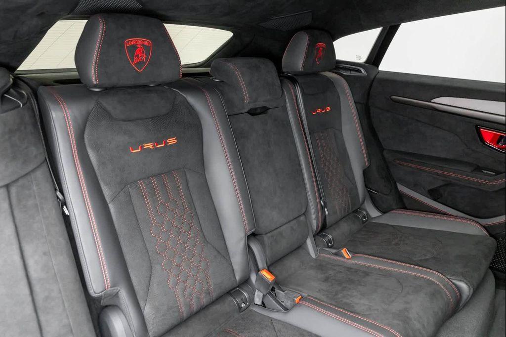 used 2024 Lamborghini Urus car, priced at $309,647