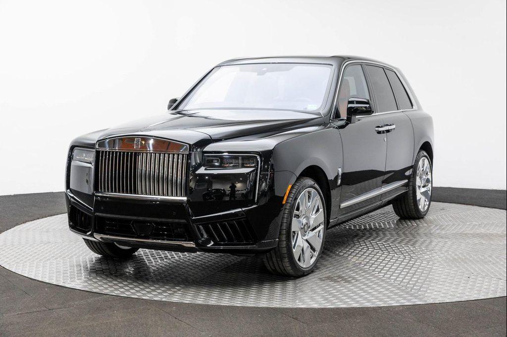 new 2026 Rolls-Royce Cullinan car, priced at $493,850