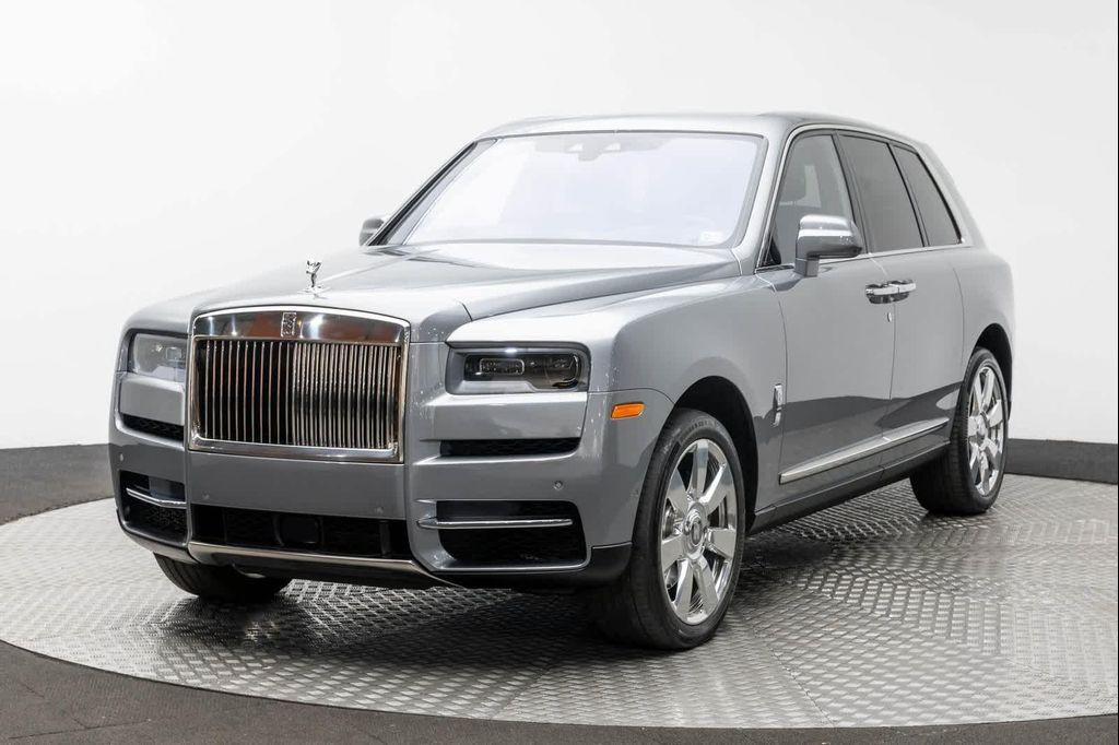 used 2022 Rolls-Royce Cullinan car, priced at $282,480