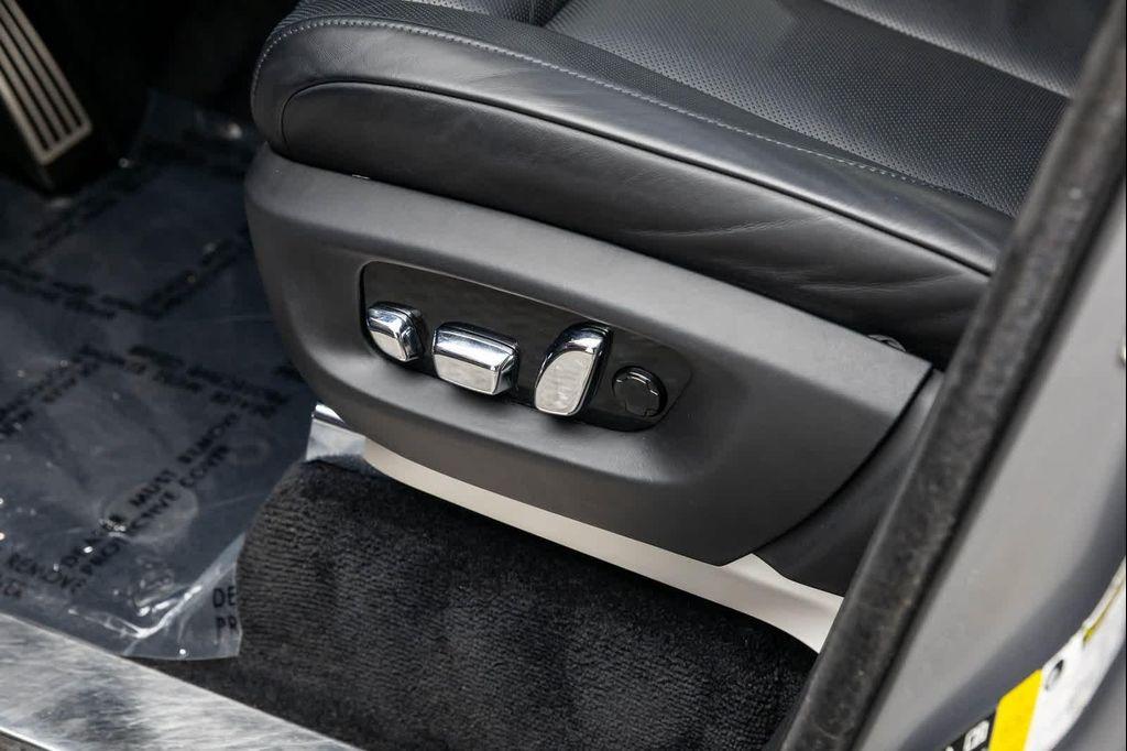 used 2022 Rolls-Royce Cullinan car, priced at $282,480