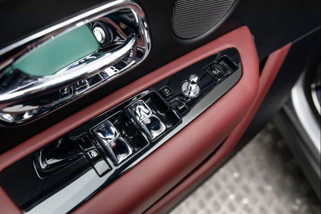 used 2022 Rolls-Royce Cullinan car, priced at $294,000
