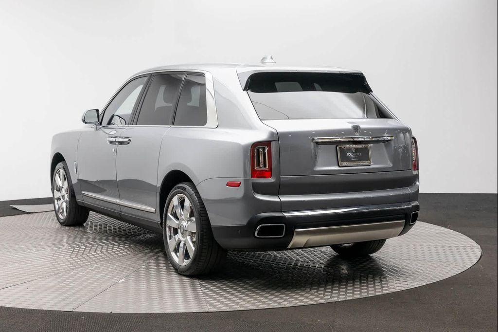 used 2022 Rolls-Royce Cullinan car, priced at $282,480