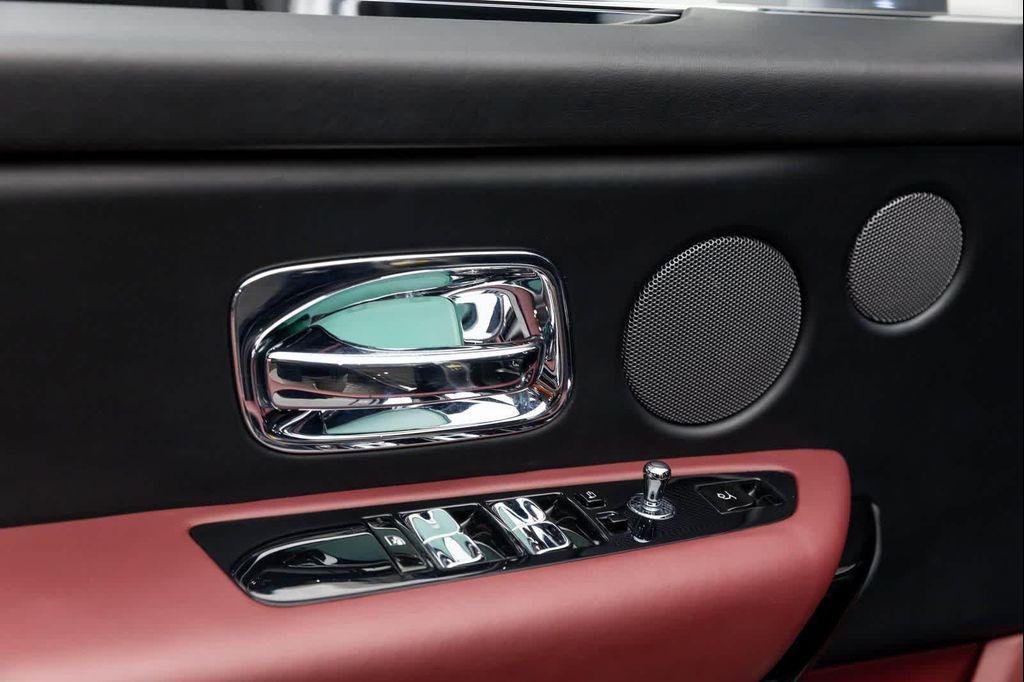 used 2022 Rolls-Royce Cullinan car, priced at $294,000