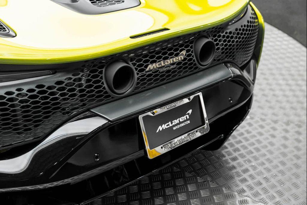 2025 Green McLaren Artura