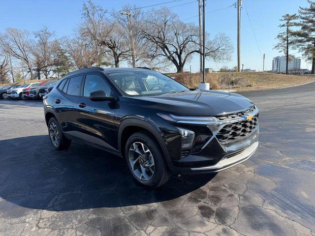 used 2025 Chevrolet Trax car, priced at $24,148