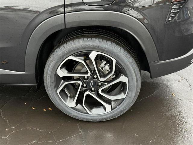 used 2025 Chevrolet Trax car, priced at $23,962