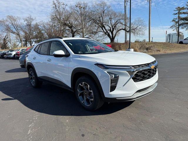 used 2025 Chevrolet Trax car, priced at $24,148